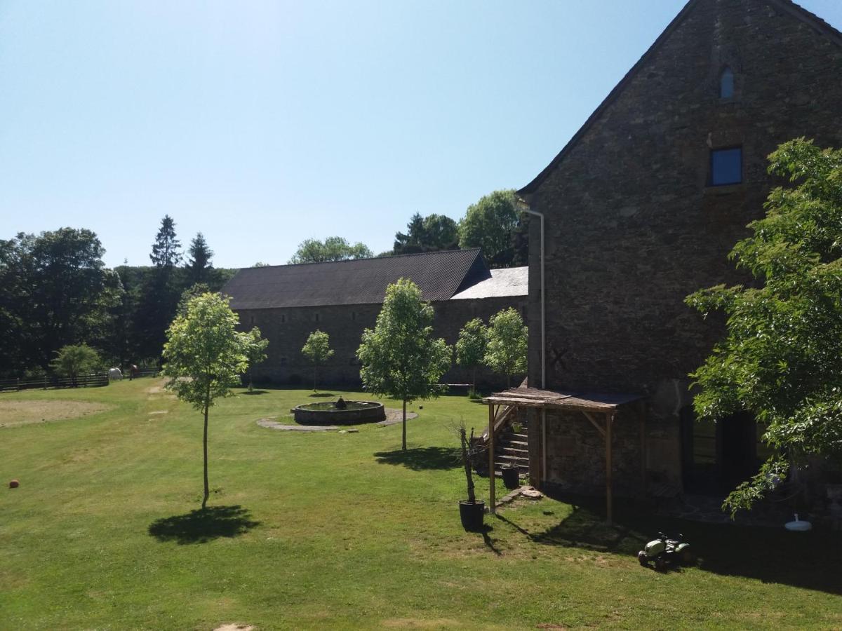 Domaine D'Angel-Berg Hotel Vezins-de-Levezou Eksteriør billede
